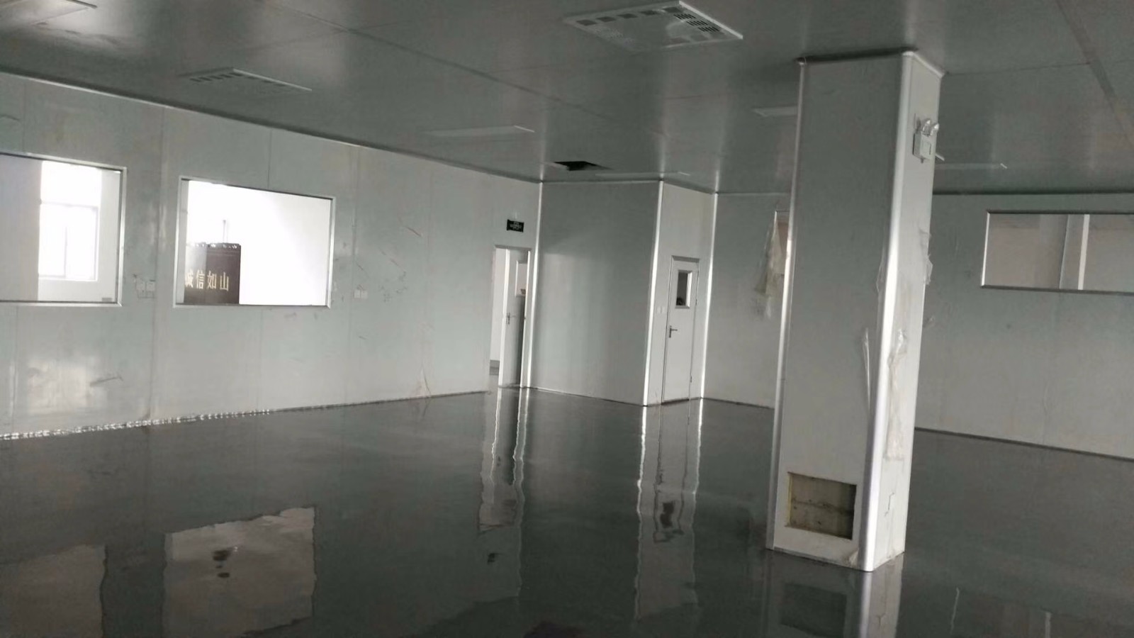 鄭州博融電子有限公司無塵車間完美交工！